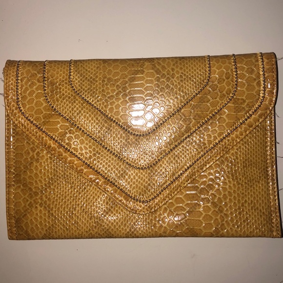 kohls clutch bags